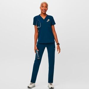 FIGS NWOT Deep Reef Catarina top and Yola skinny scrub pant set in XS